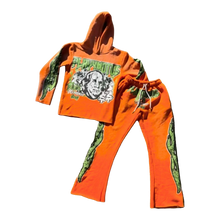 Load image into Gallery viewer, Play4Motūs “Rich Members only” Sweatsuit
