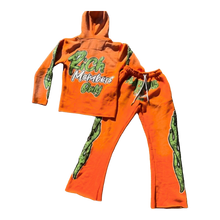 Load image into Gallery viewer, Play4Motūs “Rich Members only” Sweatsuit
